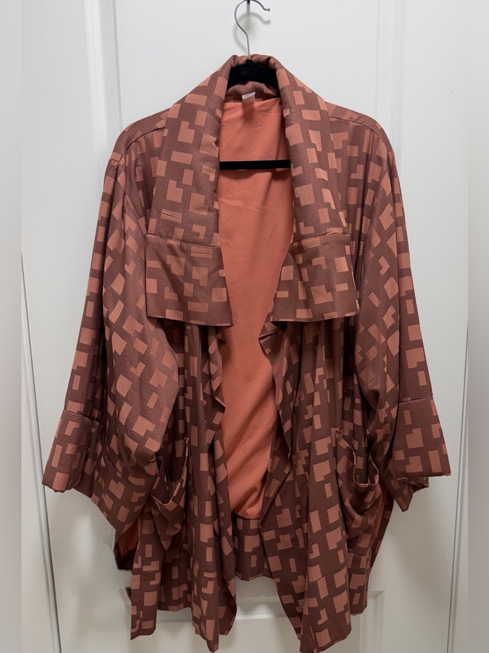 Women’s Open-Front Geometric Draped Topper in Dusty Rose